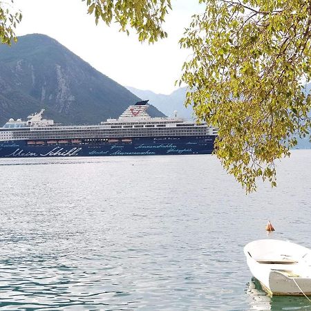 Montenegro Apartments - Private Beach Kotor Eksteriør billede