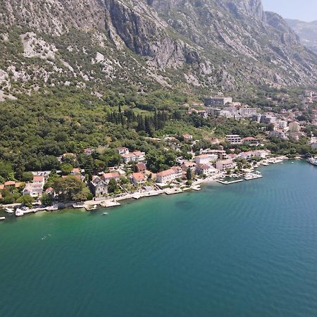 Montenegro Apartments - Private Beach Kotor Eksteriør billede