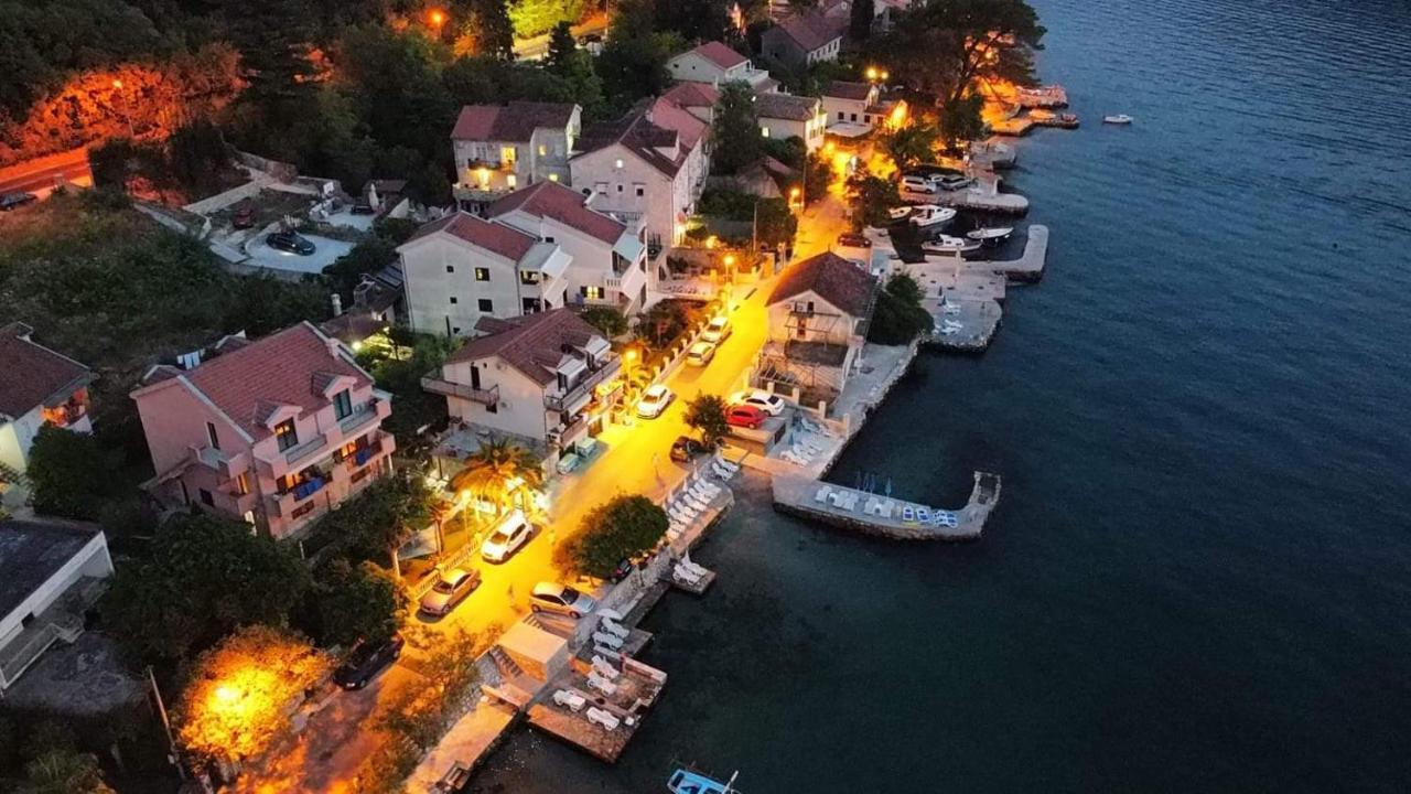 Montenegro Apartments - Private Beach Kotor Eksteriør billede