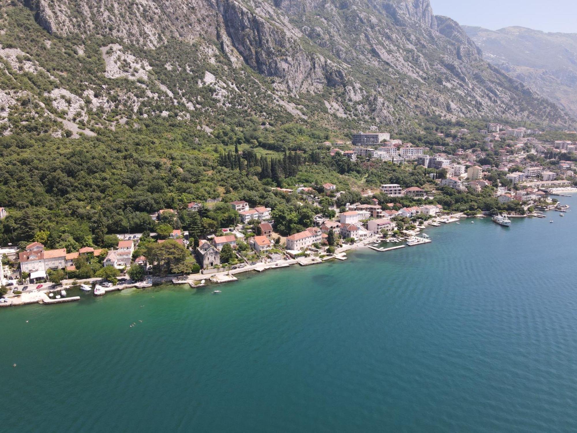 Montenegro Apartments - Private Beach Kotor Eksteriør billede